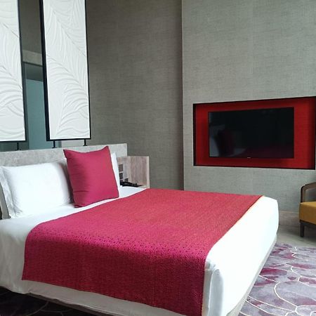 Taj Cidade De Goa Horizon, Goa ปณชี ภายนอก รูปภาพ A bedroom at the hotel