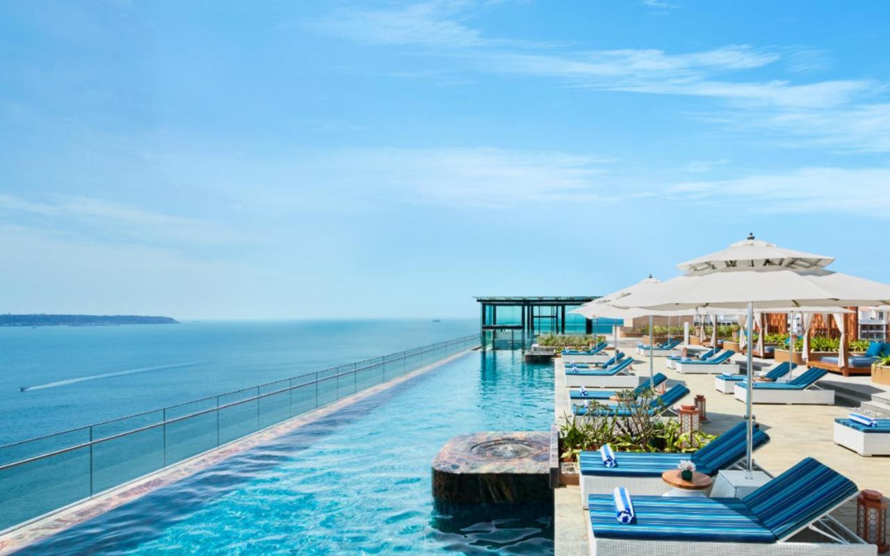 Taj Cidade De Goa Horizon, Goa ปณชี ภายนอก รูปภาพ The rooftop pool at the W Retreats & Spa, Phuket