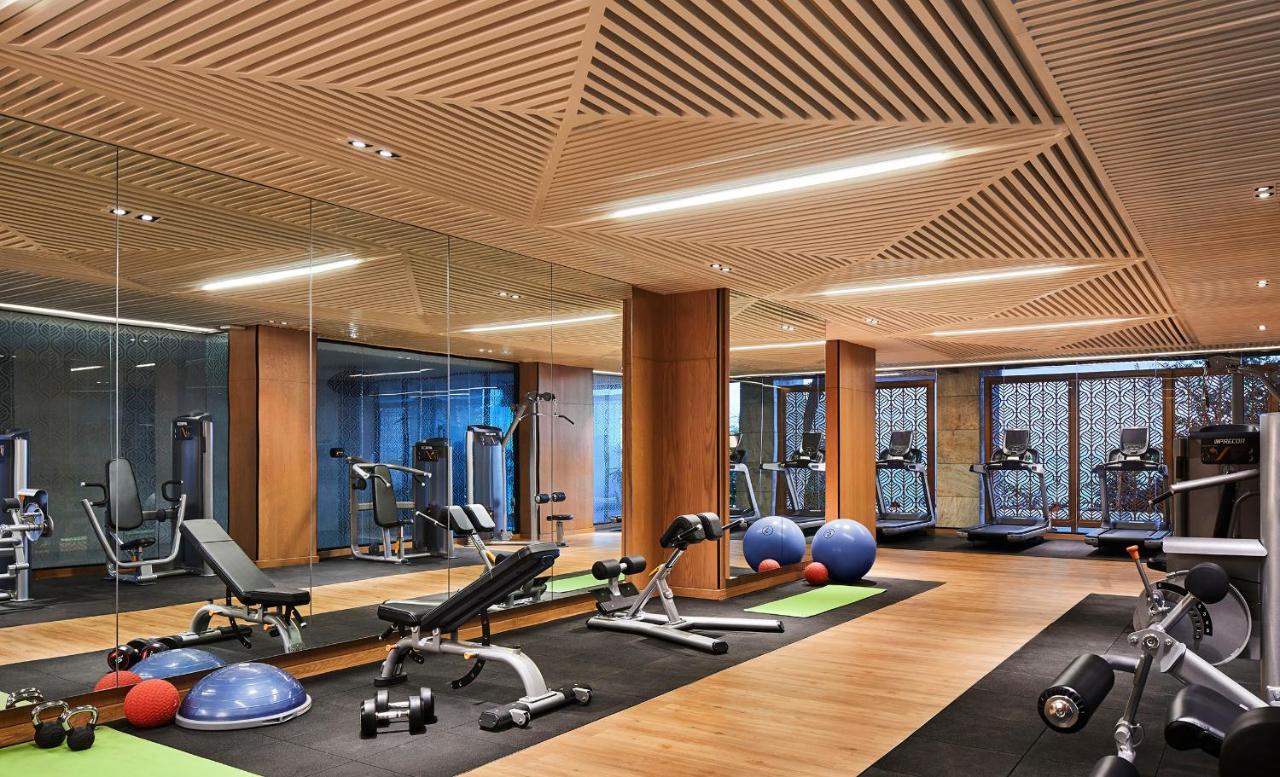 Taj Cidade De Goa Horizon, Goa ปณชี ภายนอก รูปภาพ The gym at The Dorchester